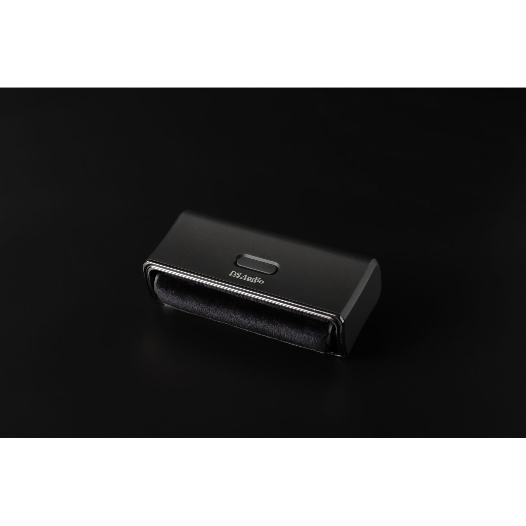 DS Audio SC-001 Sonic Cleaning Brush Review: Sonic Precision for Pristine Vinyl Playback