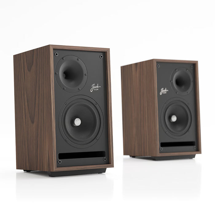 Pylon Jade 10 Bookshelf Speakers Review: Big Sound in a Compact Vintage Design