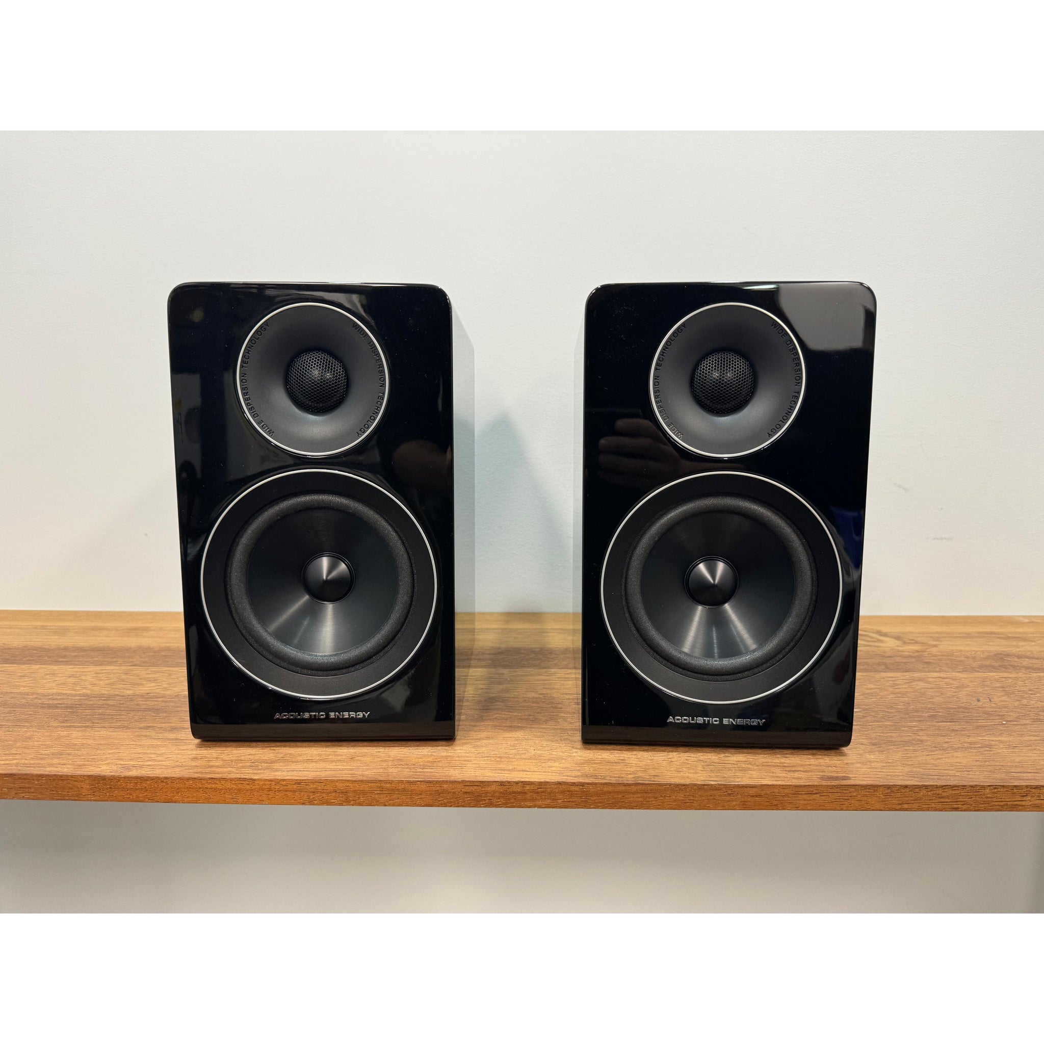 Acoustic Energy AE300 Bookshelf Speaker - Pre Loved