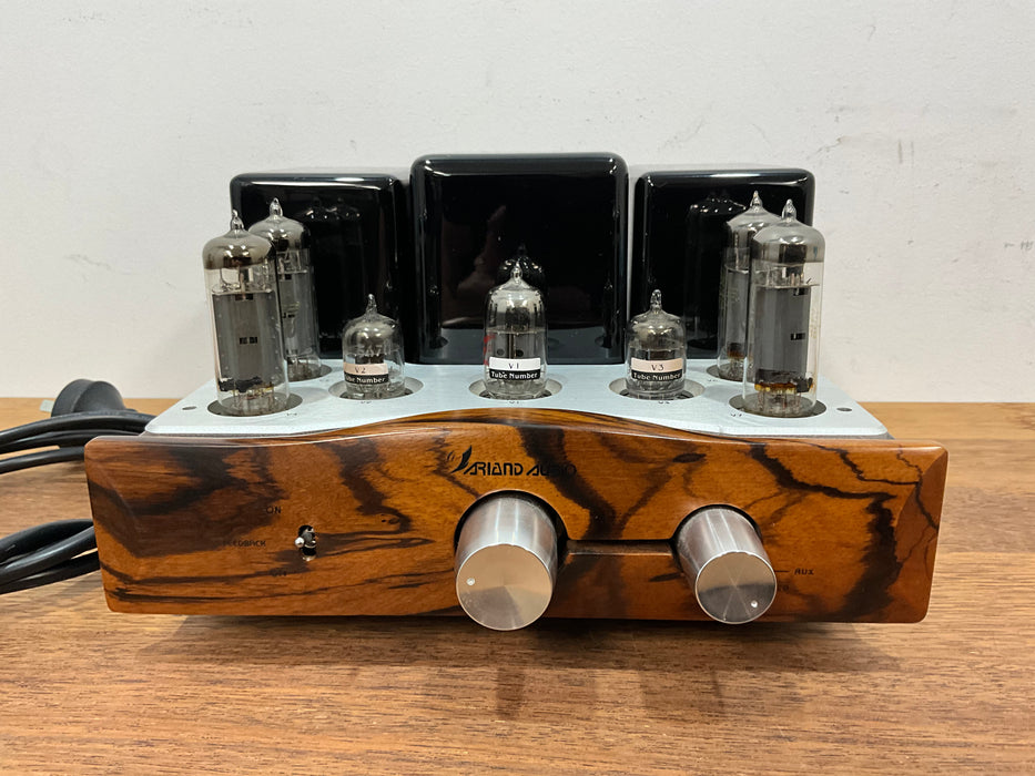 Ariand M84+ integrated valve/tube amplifier, pre loved