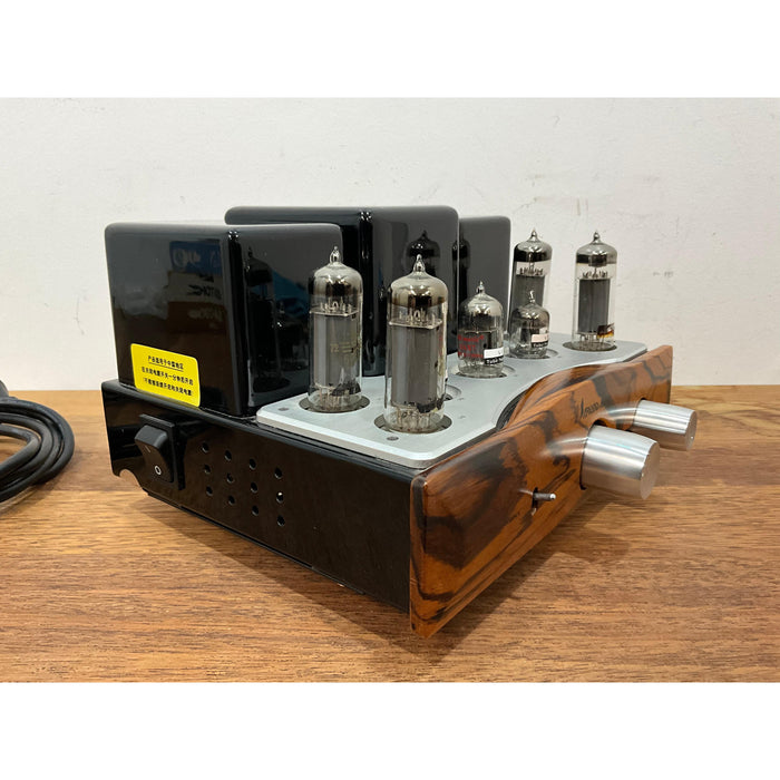 Ariand M84+ integrated valve/tube amplifier, pre loved