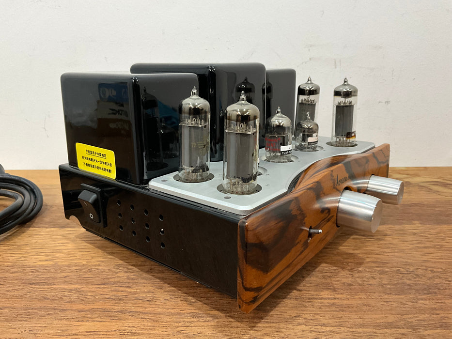 Ariand M84+ integrated valve/tube amplifier, pre loved
