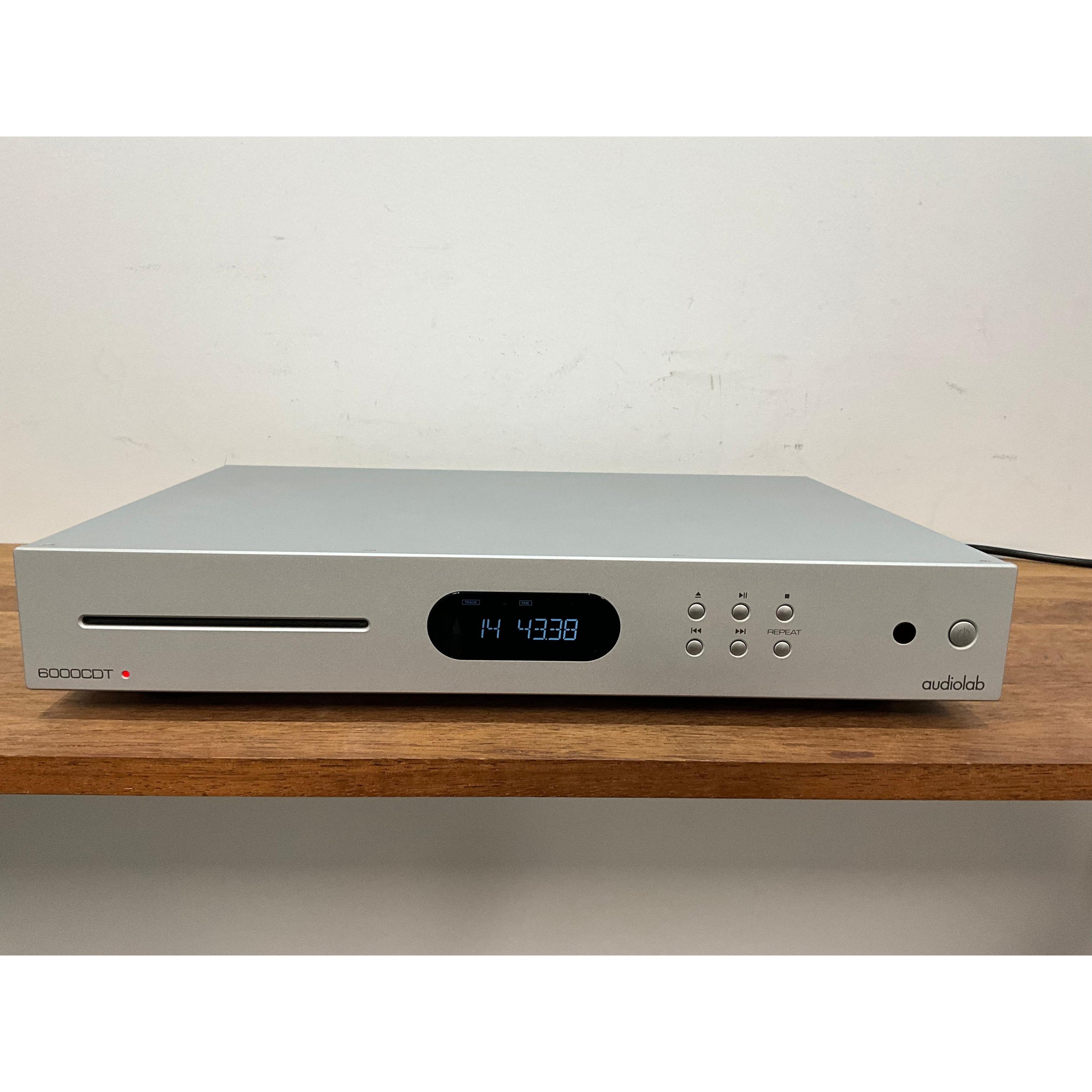 Audiolabs 6000CDT CD Transport - silver, great condition, preloved