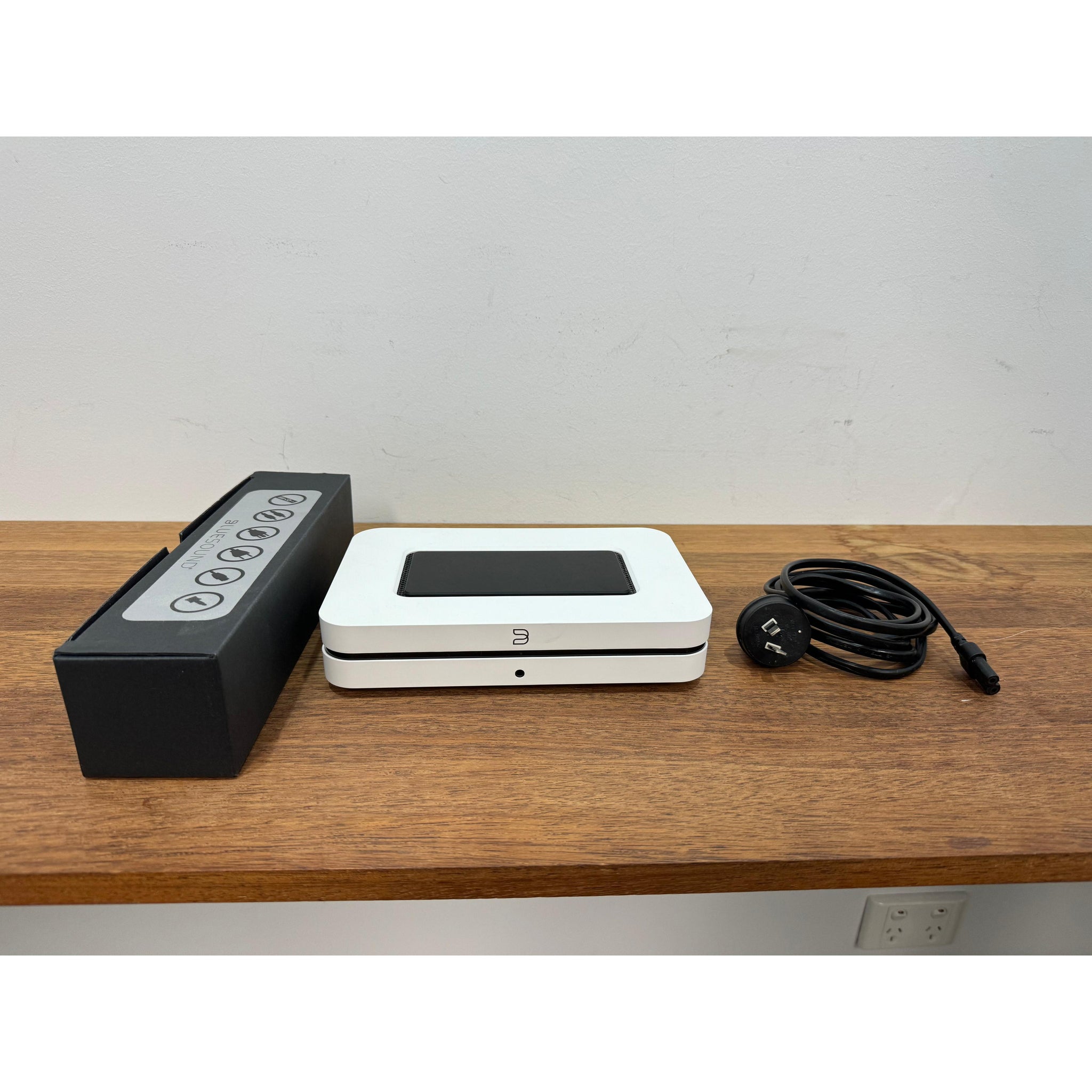Bluesound Node Wireless Music Streamer White N130 - Pre Loved