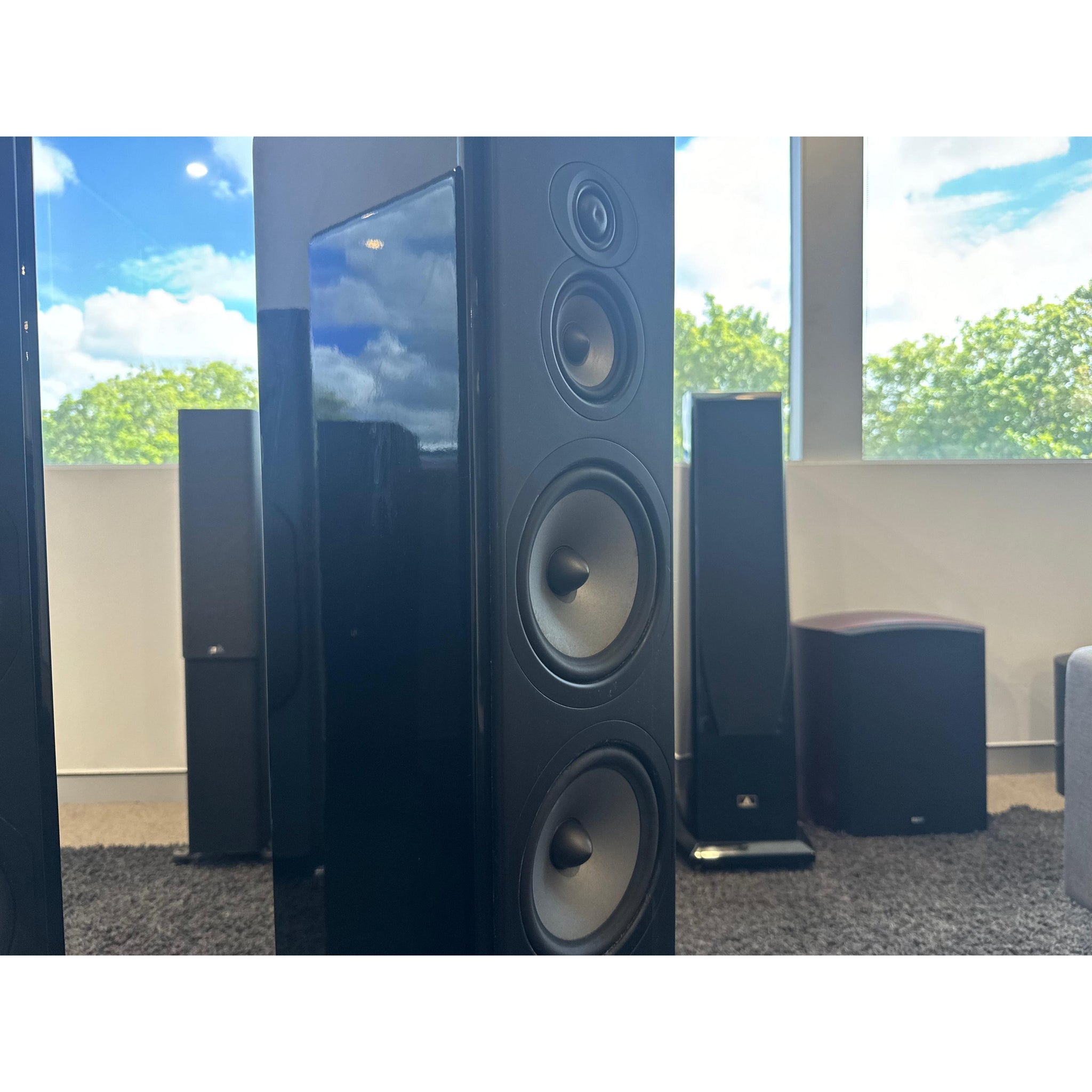 Boston Audio RS326 Tower Speakers - Pre Loved
