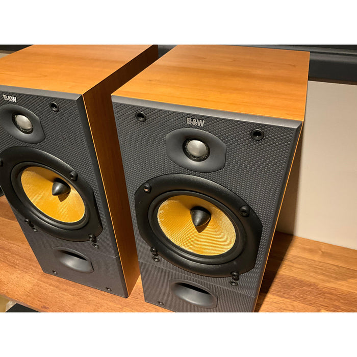 Bowers & Wilkins DM 602 S2 Bookshelf speakers in Cherry finish, Pre loved