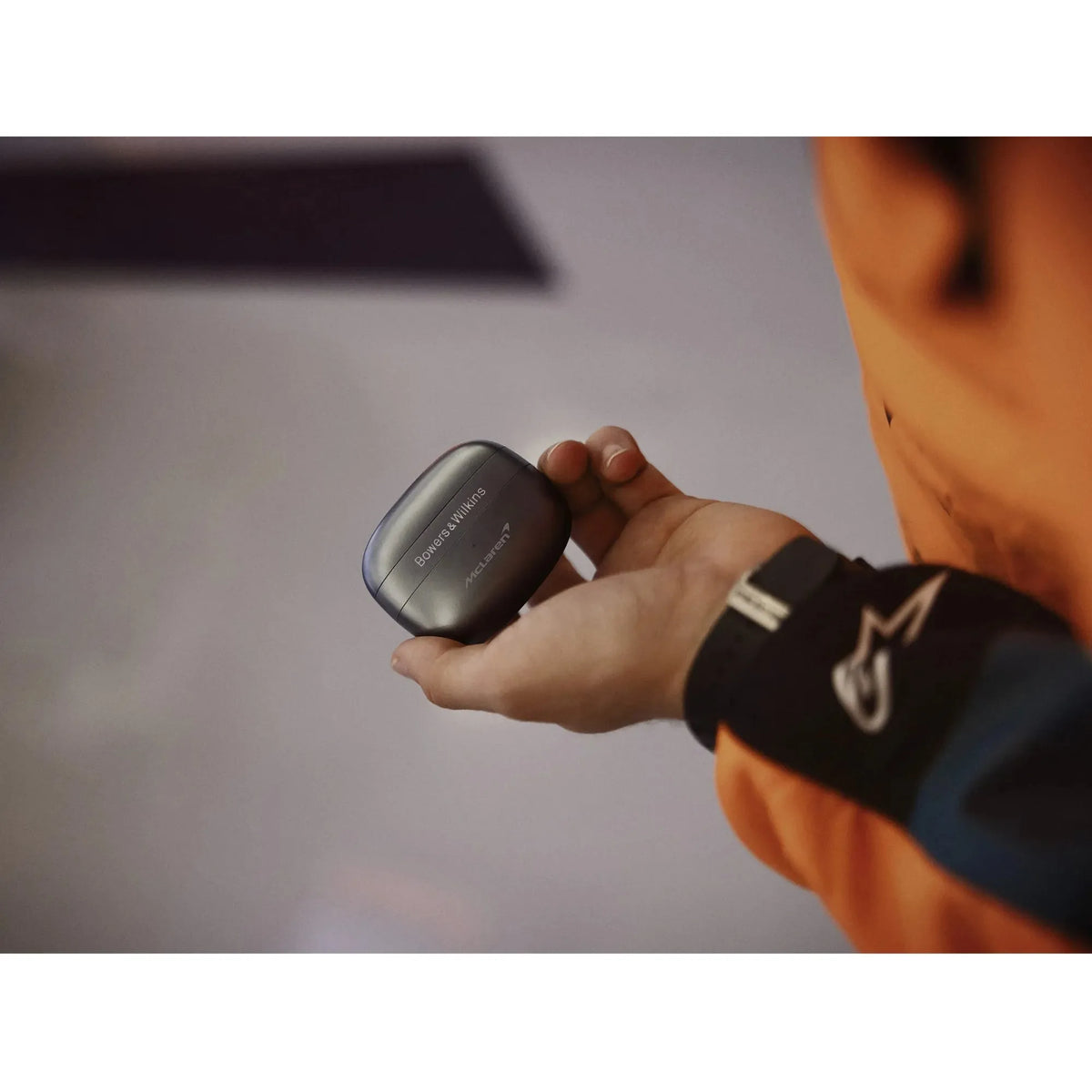 Bowers & Wilkins - Pi8 McLaren Edition - Reference In-Ear True Wireless Earbuds