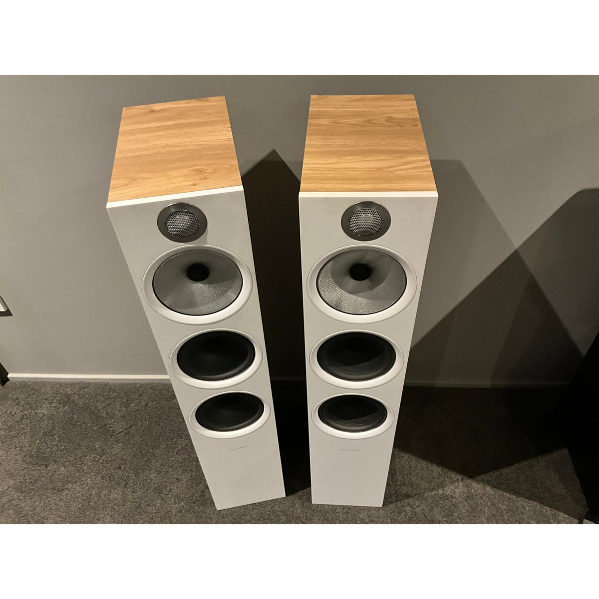 Bowers and Wilkins 603 S2 anniversary edition tower speakers pre
