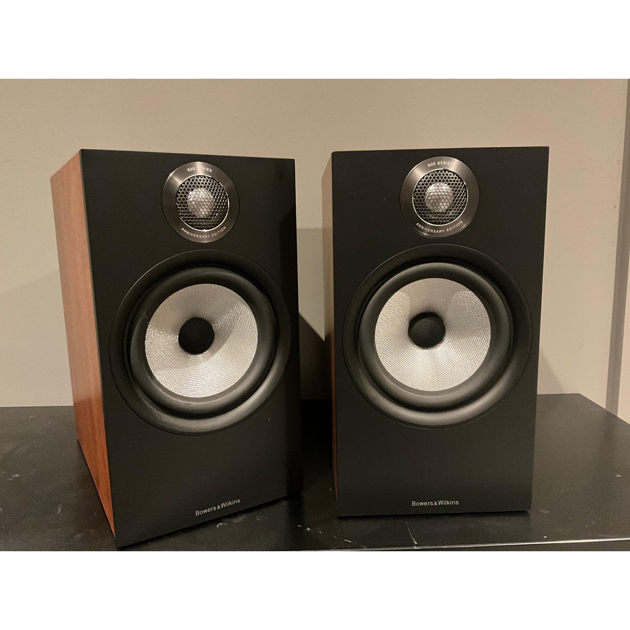Bowers and Wilkins 606 S2 Anniverary Edition bookshelf speakers in cherry finish, Pre loved