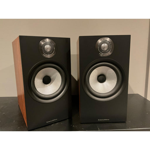 Bowers and Wilkins 606 S2 Anniverary Edition bookshelf speakers in cherry finish, Pre loved