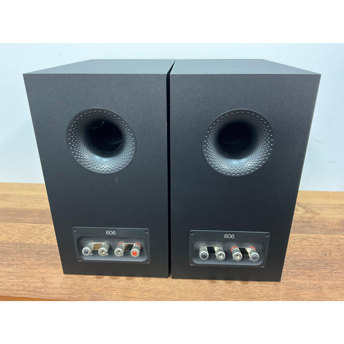 Bowers and Wilkins 606 series 3 bookshelf speakers black, pre loved