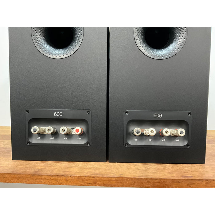 Bowers and Wilkins 606 series 3 bookshelf speakers black, pre loved