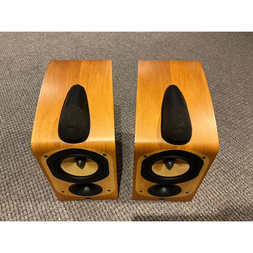 Bowers and Wilkins 705 bookshelf speakers, wood finish, Pre Loved