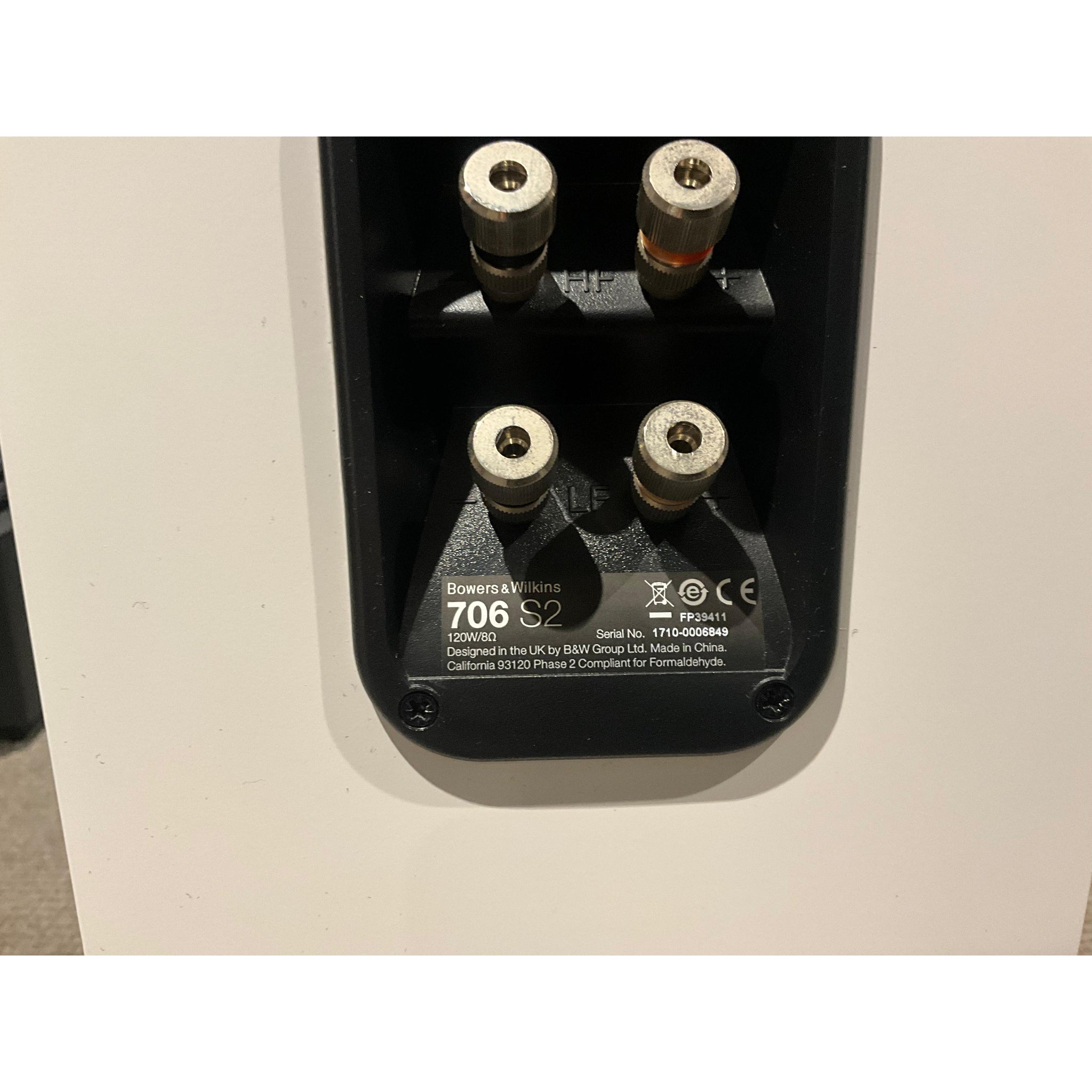Bowers and Wilkins 706 s2 bookshelf speakers and stands white, pre loved