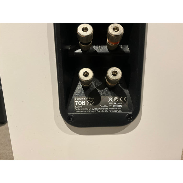 Bowers and Wilkins 706 s2 bookshelf speakers and stands white, pre loved