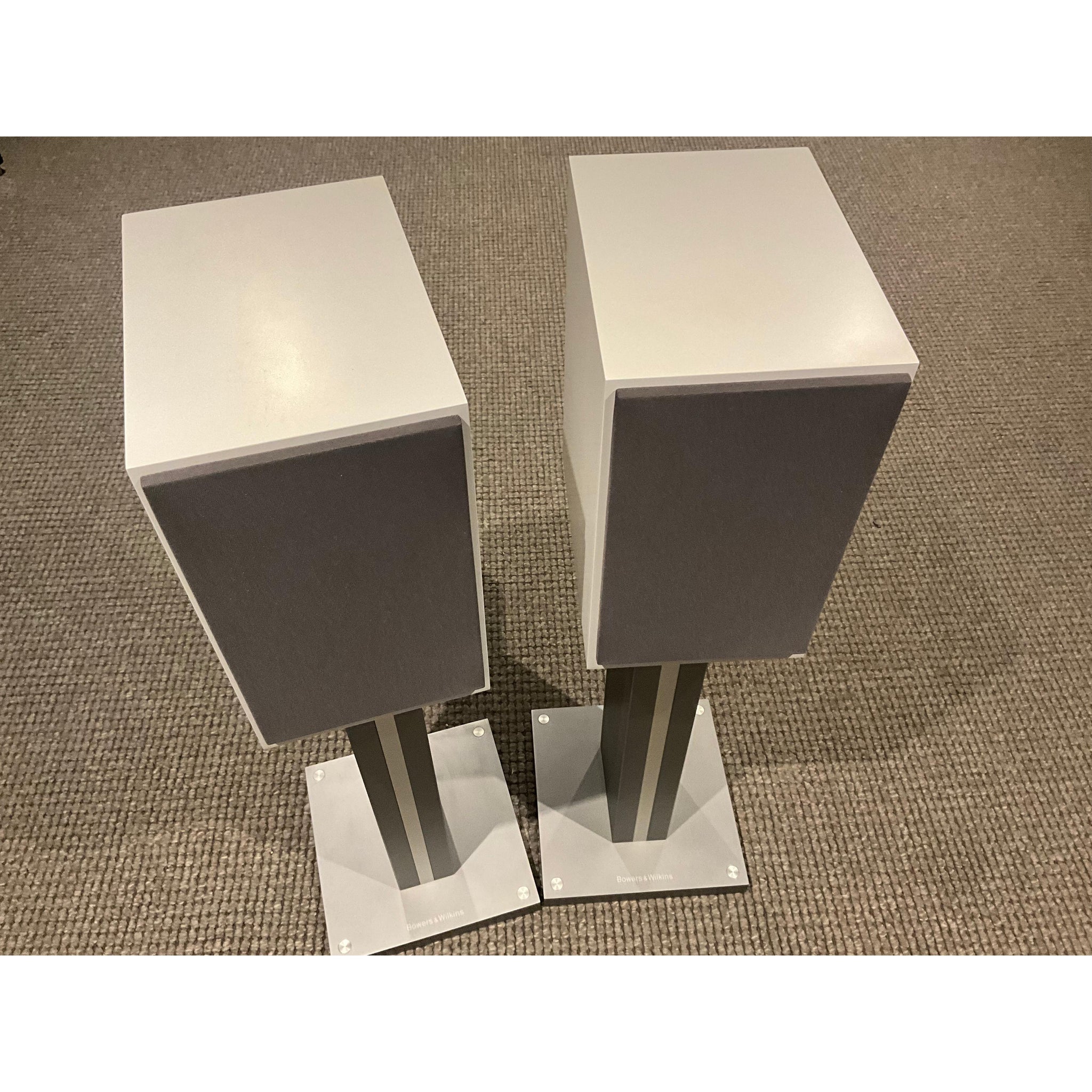Bowers and Wilkins 706 s2 bookshelf speakers and stands white, pre loved