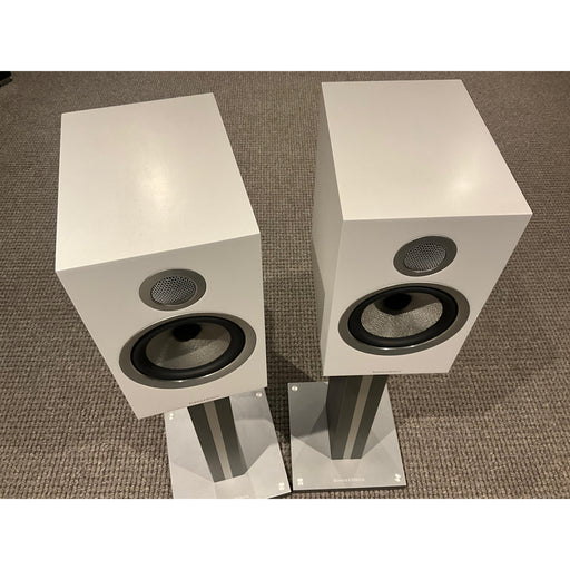 Bowers and Wilkins 706 s2 bookshelf speakers and stands white, pre loved