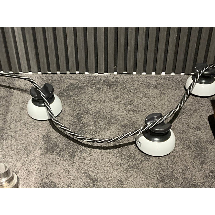 Ceramic cable risers for cable isolation. price per single unit, pre loved