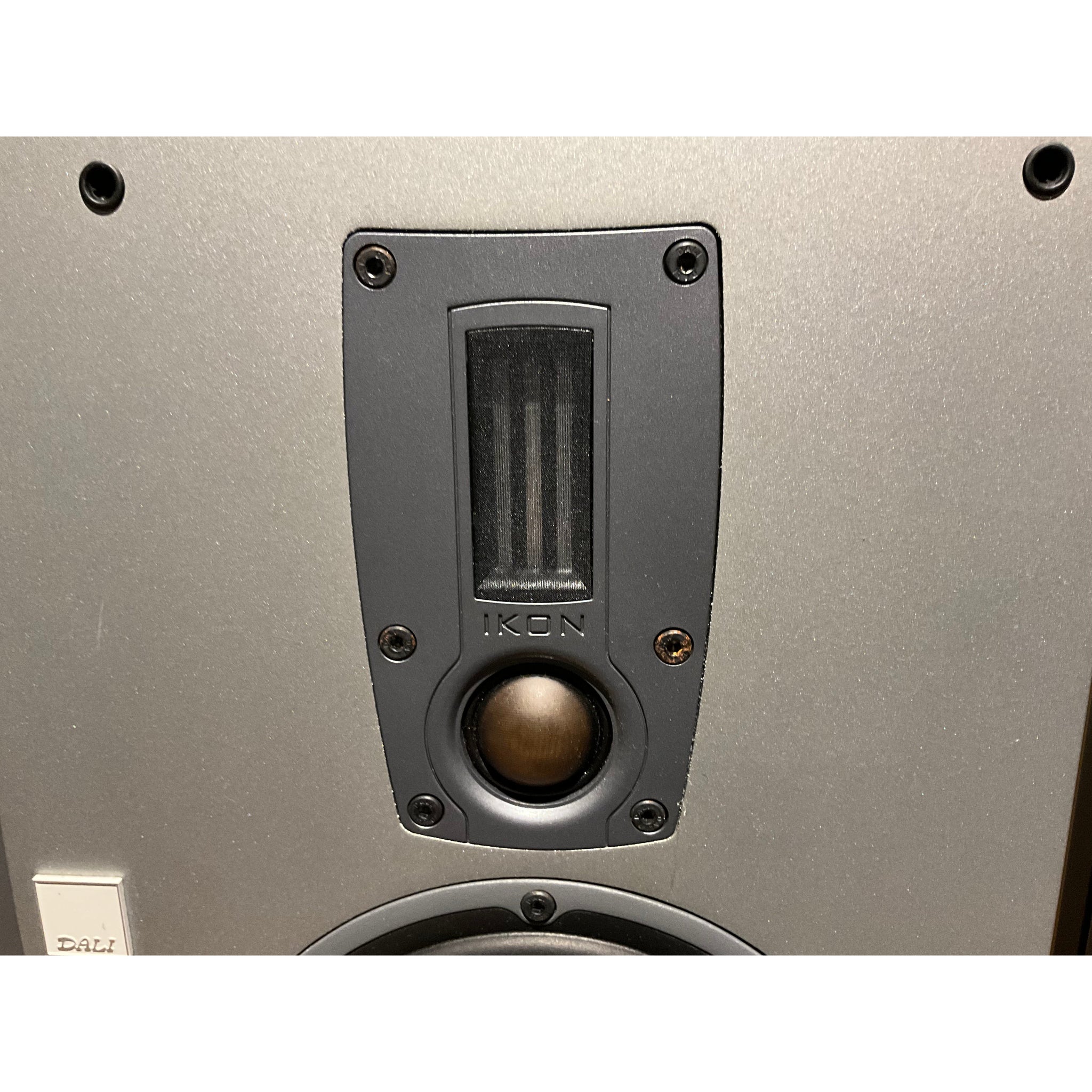 Dali Ikon high end on wall bookshelf speaker pair, Danish made slimline. Pre Loved