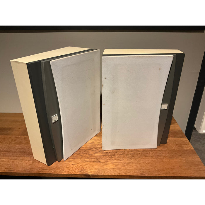 Dali Ikon high end on wall bookshelf speaker pair, Danish made slimline. Pre Loved