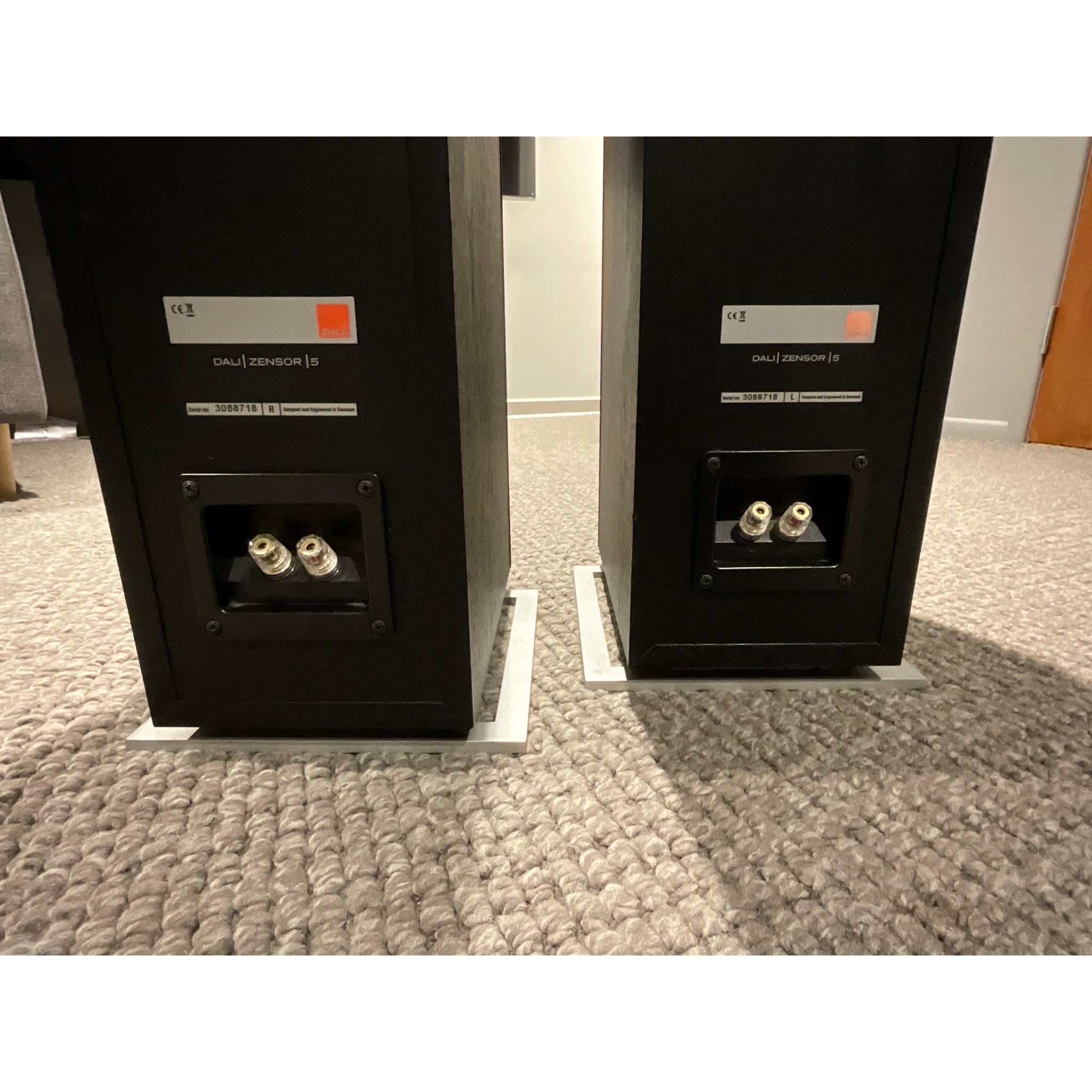 Dali Zensor 5 floorstanding speakers, Black finish, Pre Loved