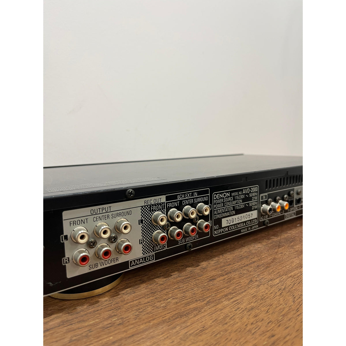Denon AVD2000 DIGITAL SURROUND DECODER - Pre Loved