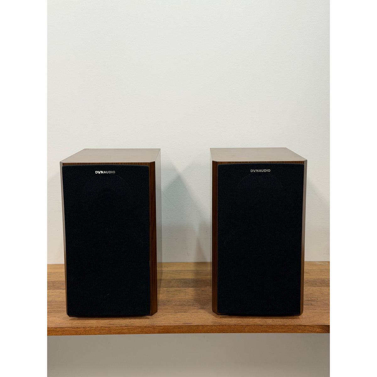 Dynaudio Excite X18 Walnut - Pre Loved