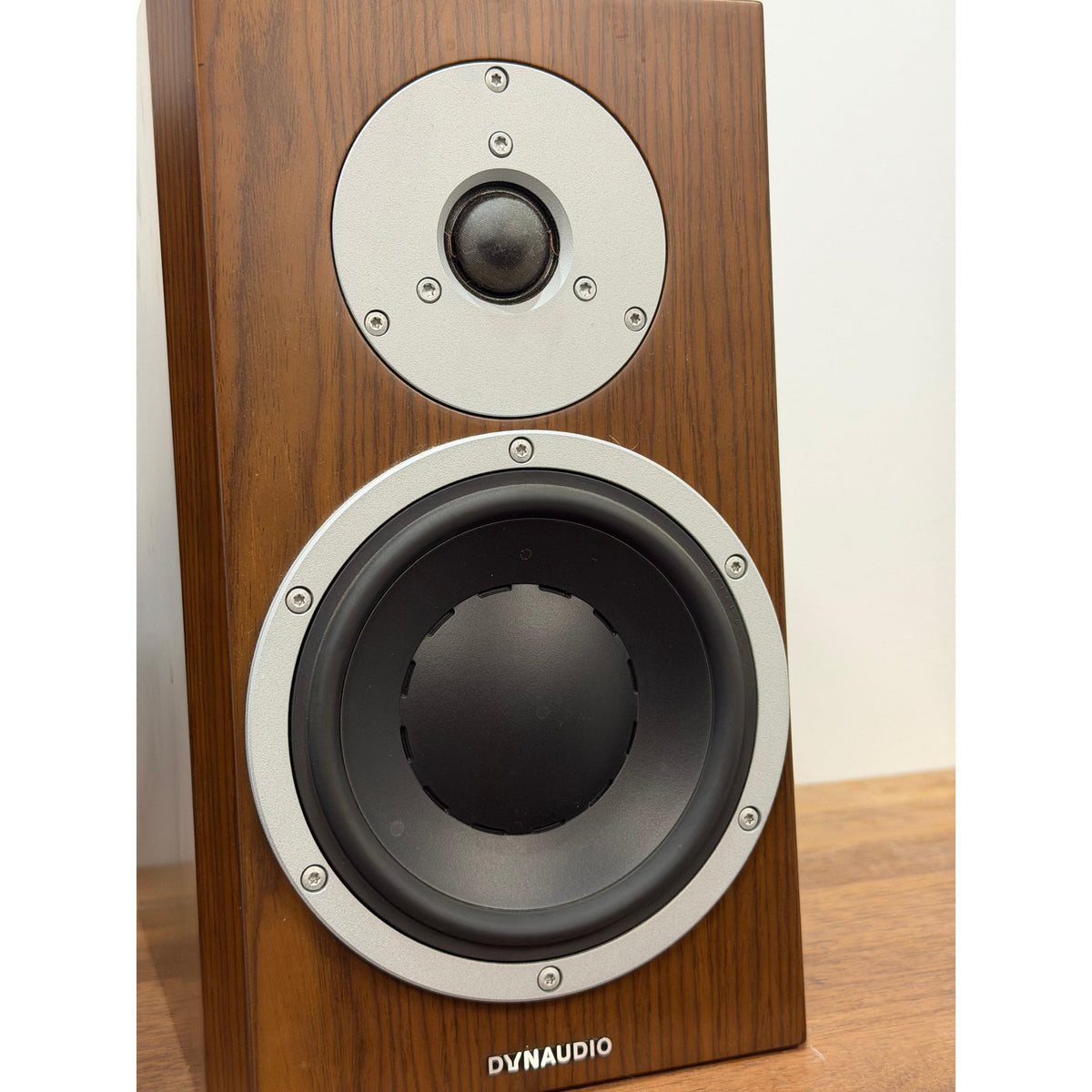 Dynaudio Excite X18 Walnut - Pre Loved