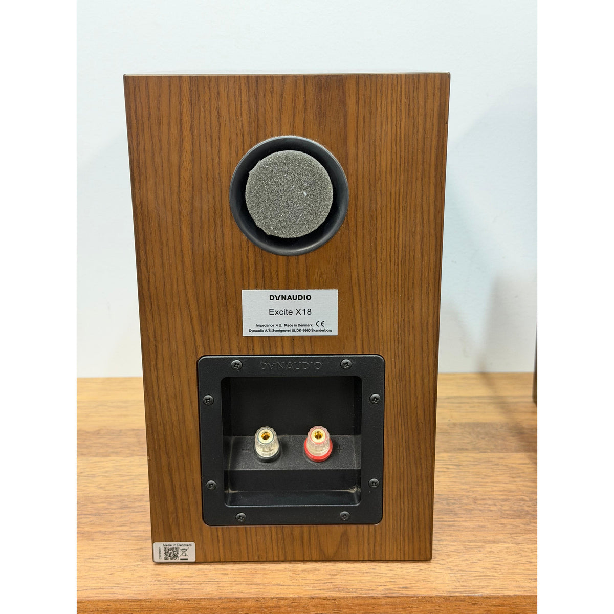 Dynaudio Excite X18 Walnut - Pre Loved
