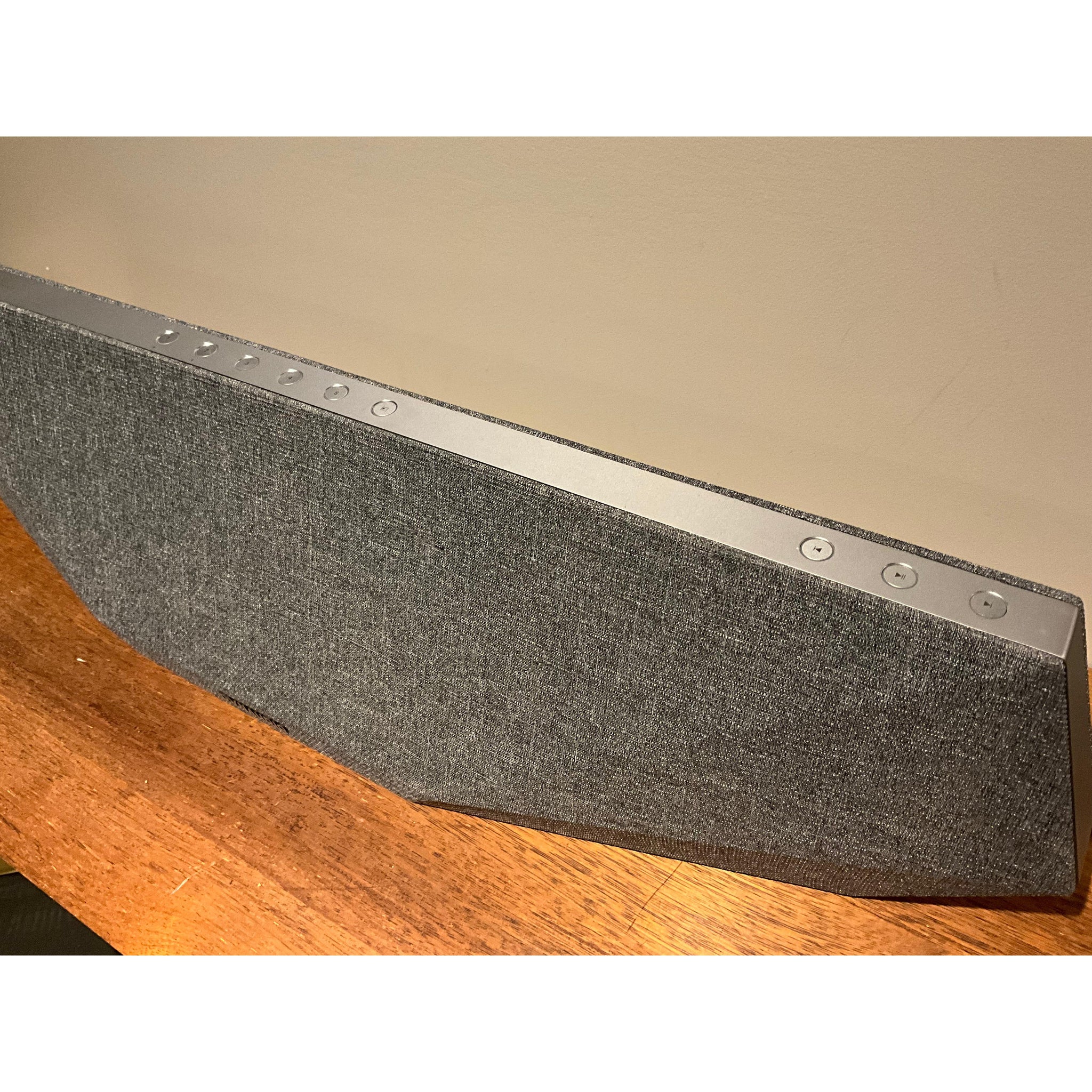 Dynaudio Music 7 Active streaming speaker in grey, Pre Loved