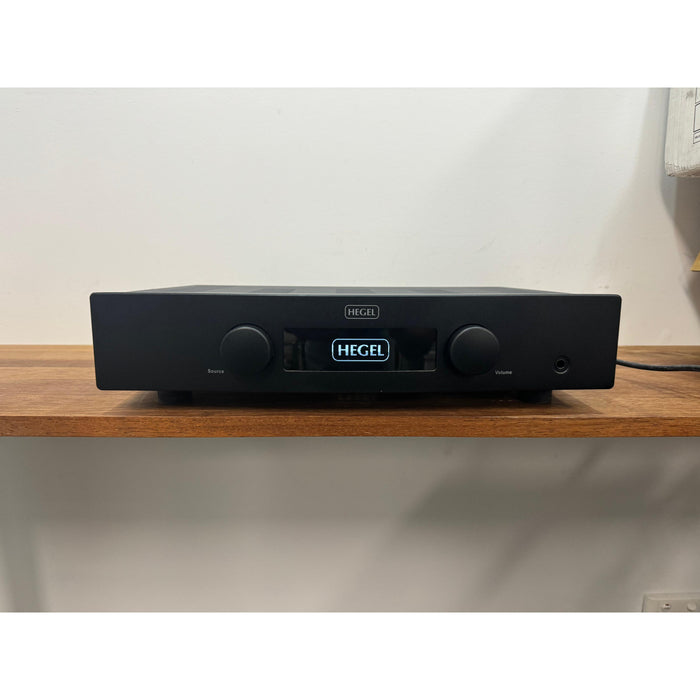 Hegel H120 Intergrated Streaming Amplifier - Pre Loved