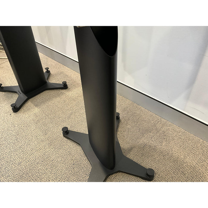 Dynaudio Special 40 Bookself speakers with matching stand 20 dyn stands, pre loved