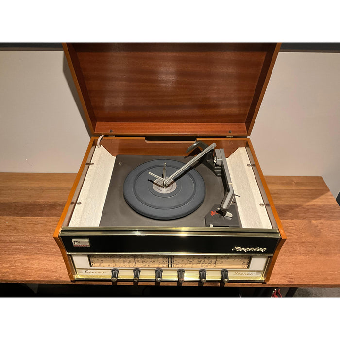 Kingsley Radio Gram Approx 1967, record player and Radio, post WW2, Pre Loved