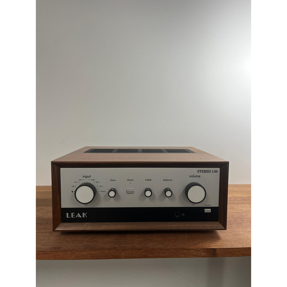 LEAK Stereo 130 intergrated amplifier - pre loved