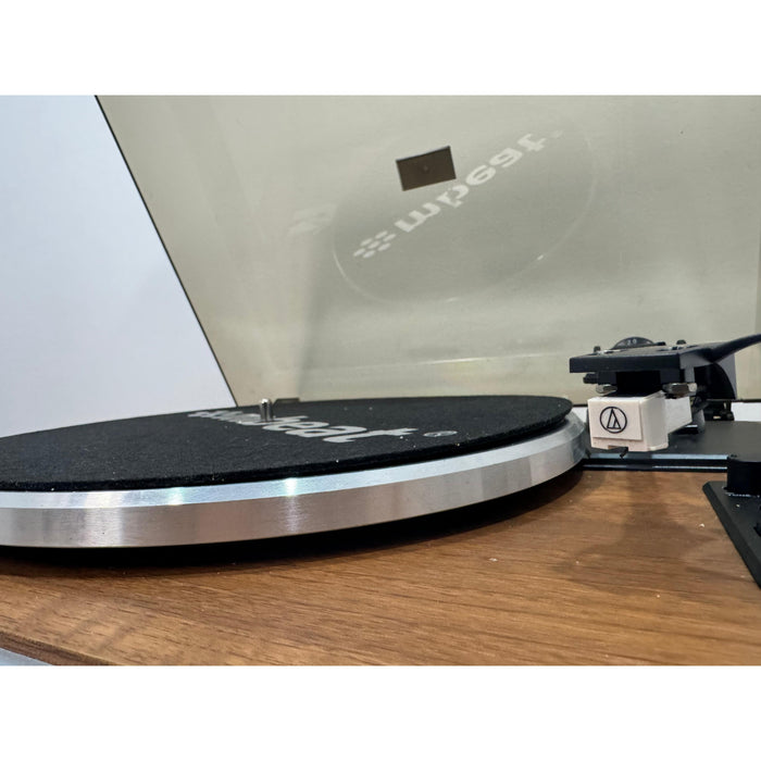 Mbeat Turntable with Bluetooth Speaker - Pre Loved