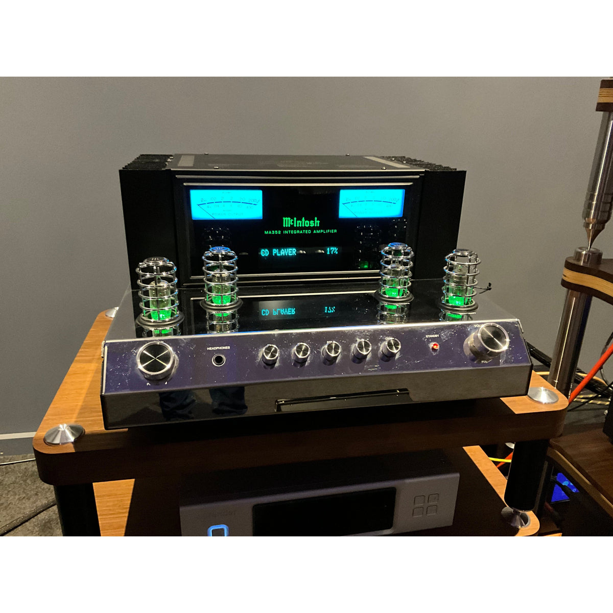 McIntosh MA352 Hybrid integrated amplifier Pre Loved