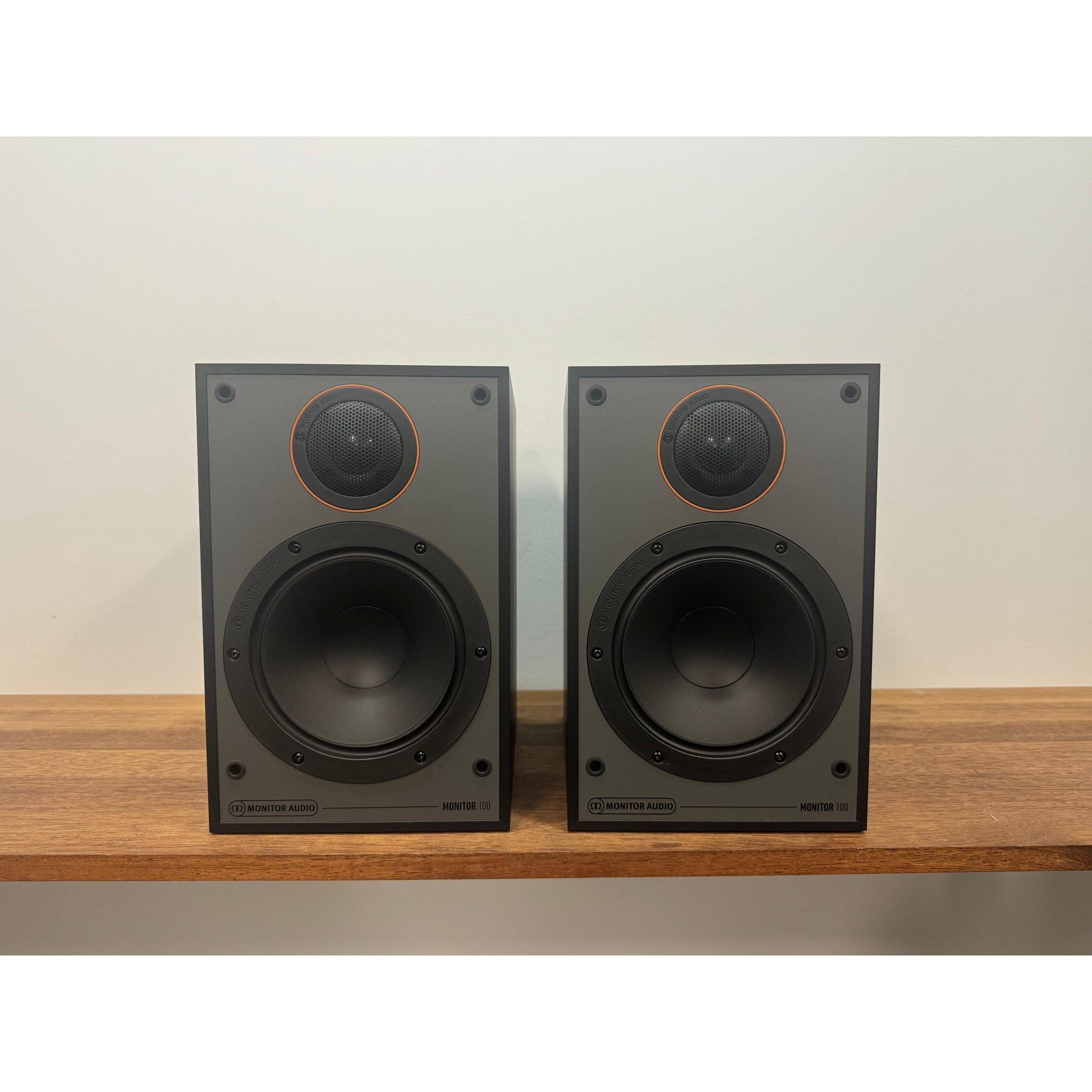 Monitor Audio Monitor 100  Bookshelf speaker pair black- Pre Loved