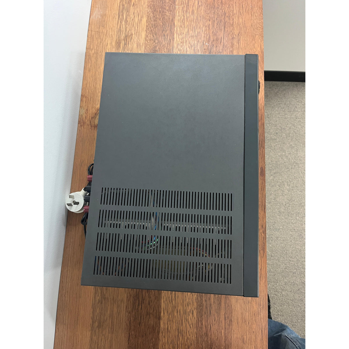NAD 302 intergrated amplifier - Pre loved