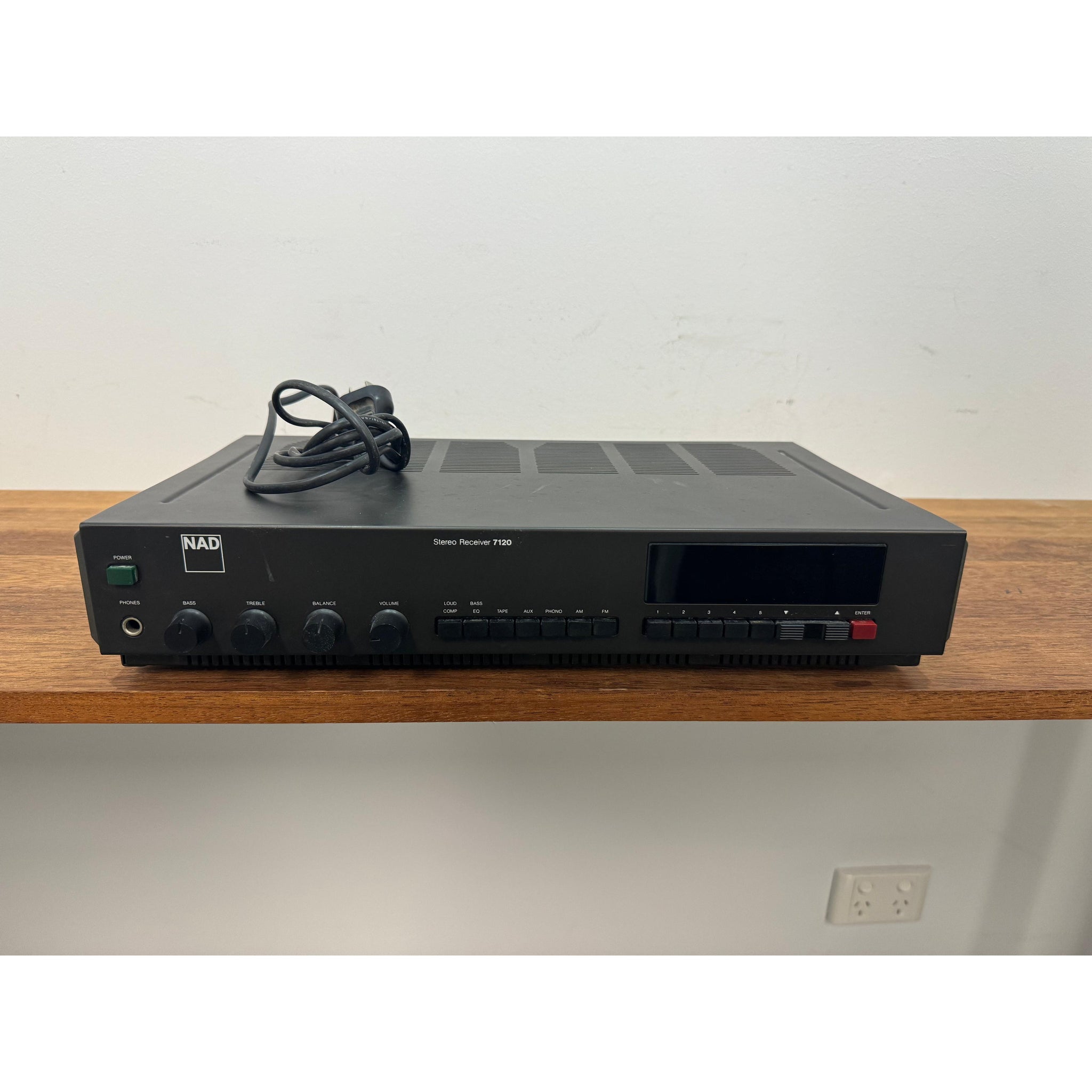 NAD 7120 Stereo Receiver - Pre Loved