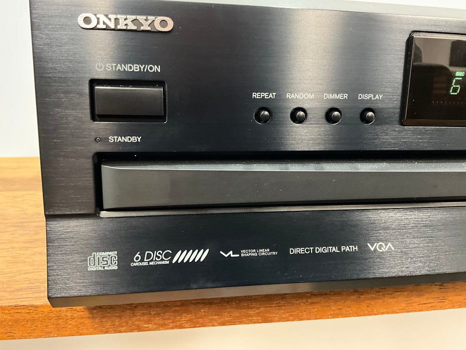 Onkyo 6 Disc CD Player DXC 390 black , pre loved great condition