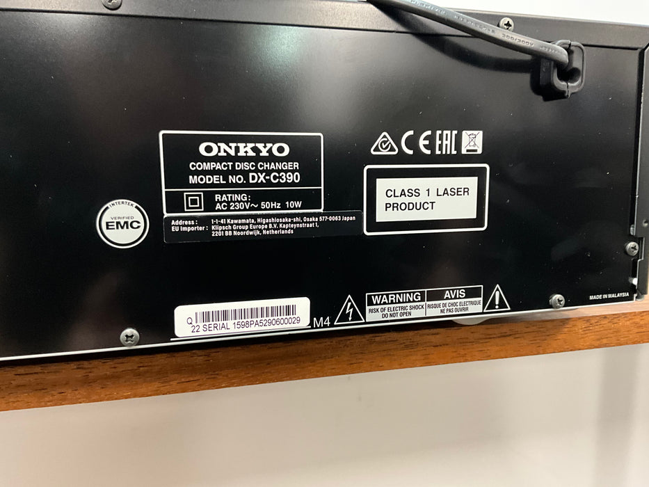 Onkyo 6 Disc CD Player DXC 390 black , pre loved great condition