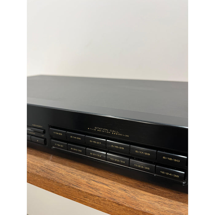 Pioneer F227 FM/AM Tuner - Pre loved