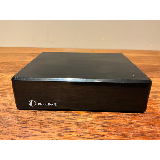 Pro Ject Audio Phono Box E, Black gloss phono pre amp stage, Pre Loved