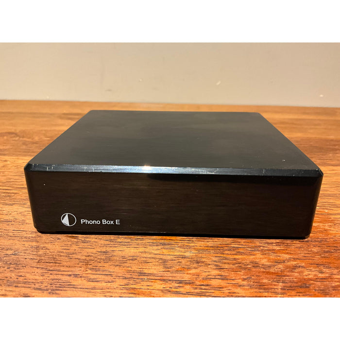 Pro Ject Audio Phono Box E, Black gloss phono pre amp stage, Pre Loved