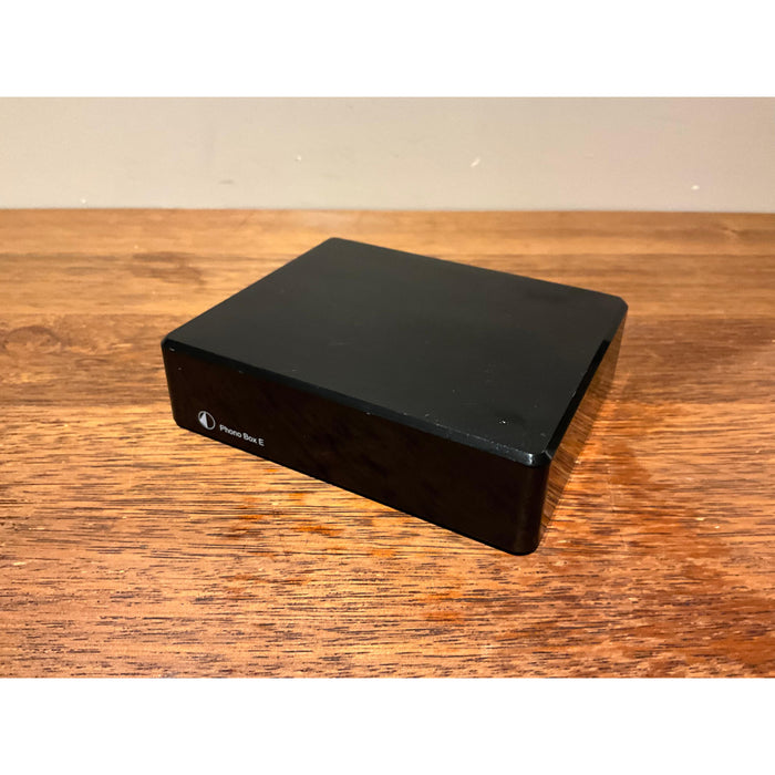 Pro Ject Audio Phono Box E, Black gloss phono pre amp stage, Pre Loved