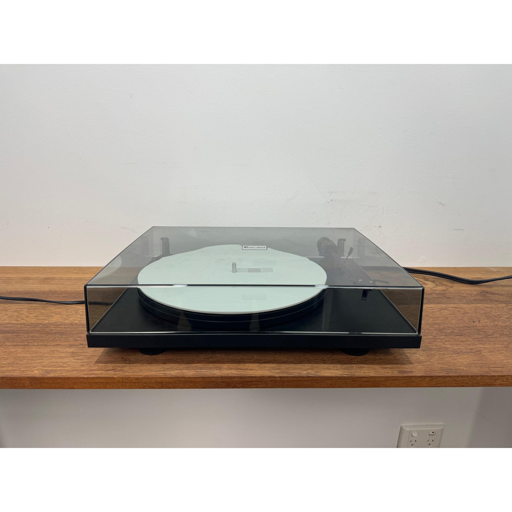Pro-Ject E1 Phono Turntable - Pre Loved