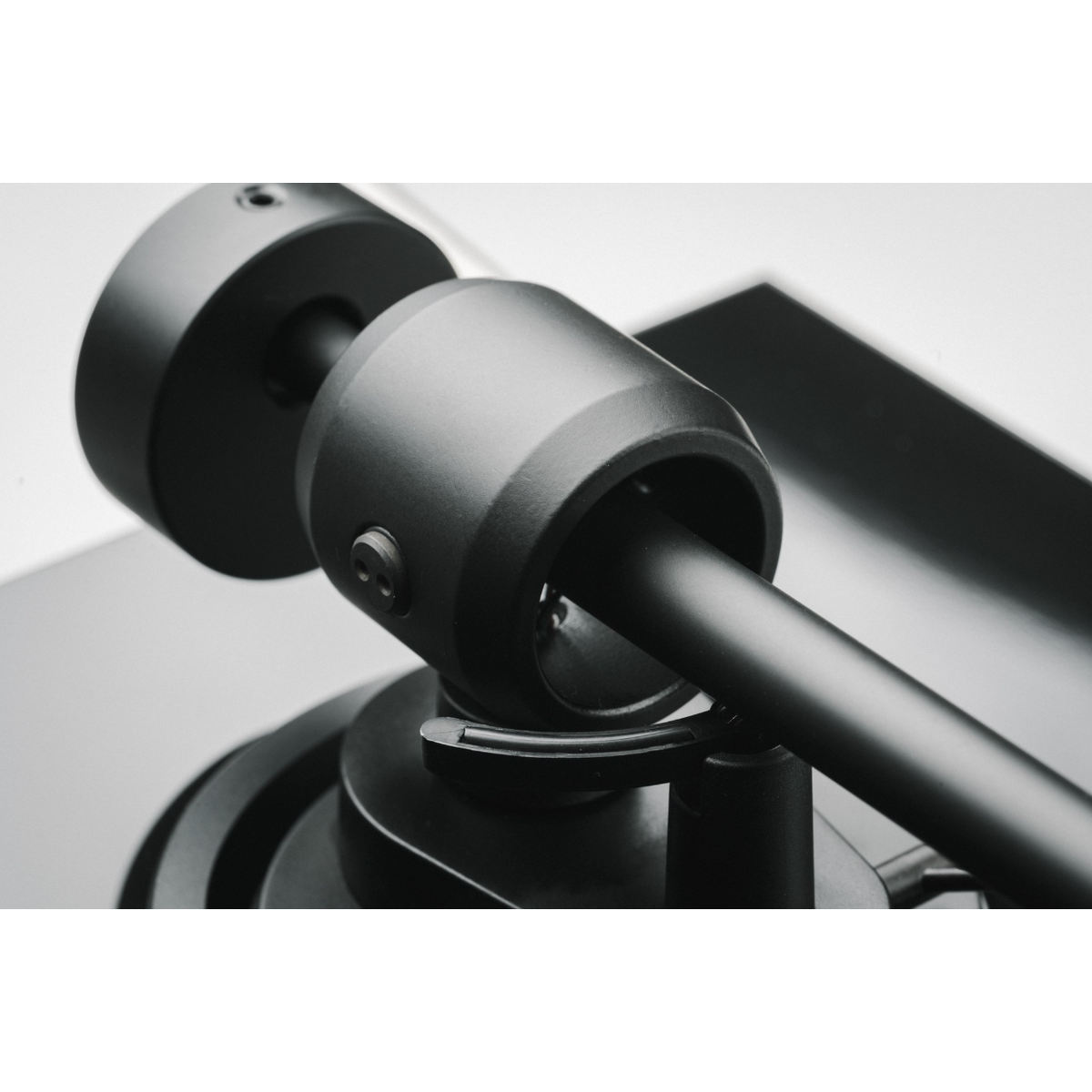 Pro-Ject - E1.2 Phono - Plug & Play Turntable with Built-In Phono Preamplifier