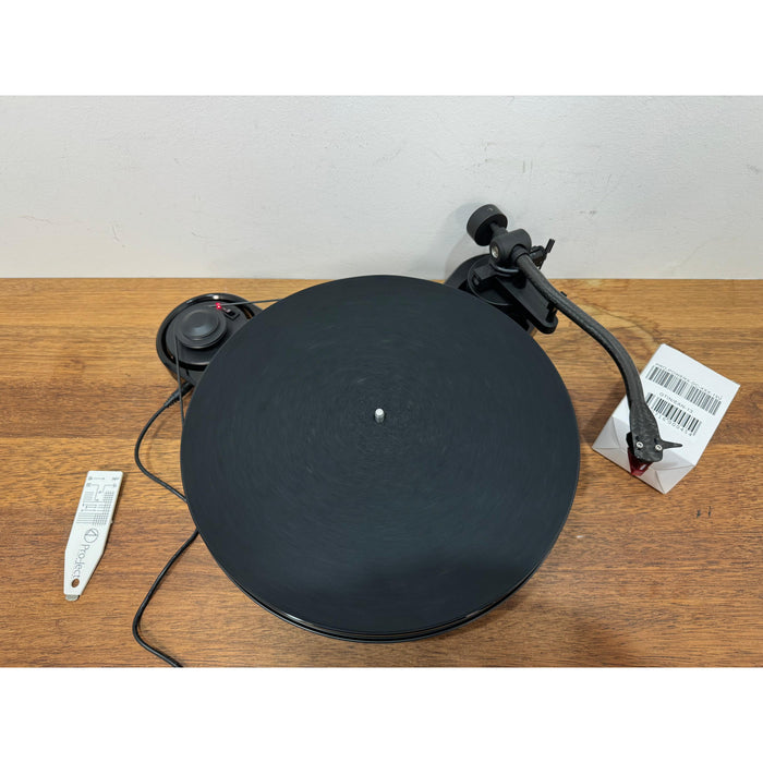 Pro-Ject RPM 1 Carbon Turntable - Pre Loved