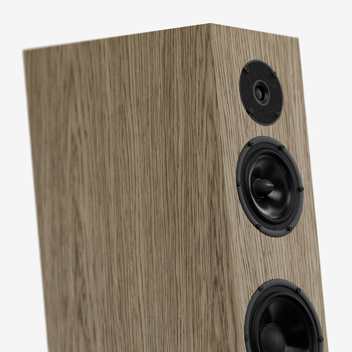 Pylon - Diamond 18 MkII - Bookshelf Speakers (without stands)