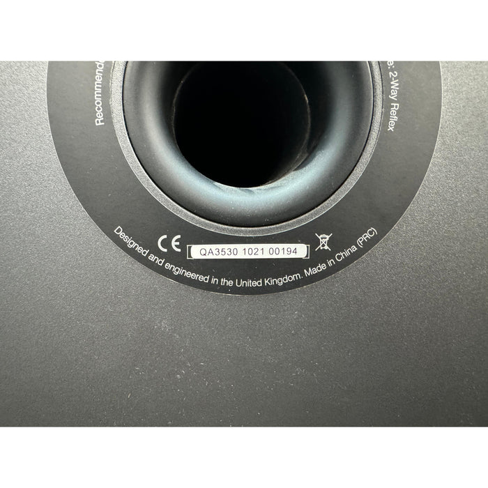 Q Acoustics 3030i bookshelf speaker - Pre Loved